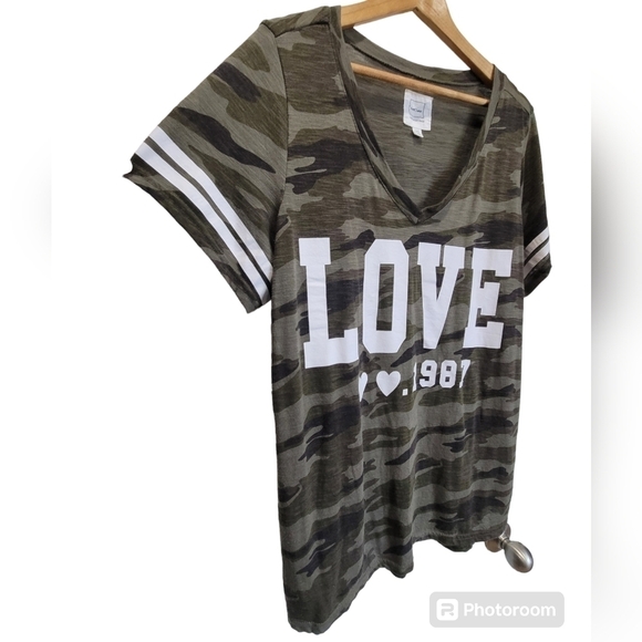 1XL Cotton Blend Camo Military Print Statement T-Shirt "Love" Americana - Picture 2 of 5